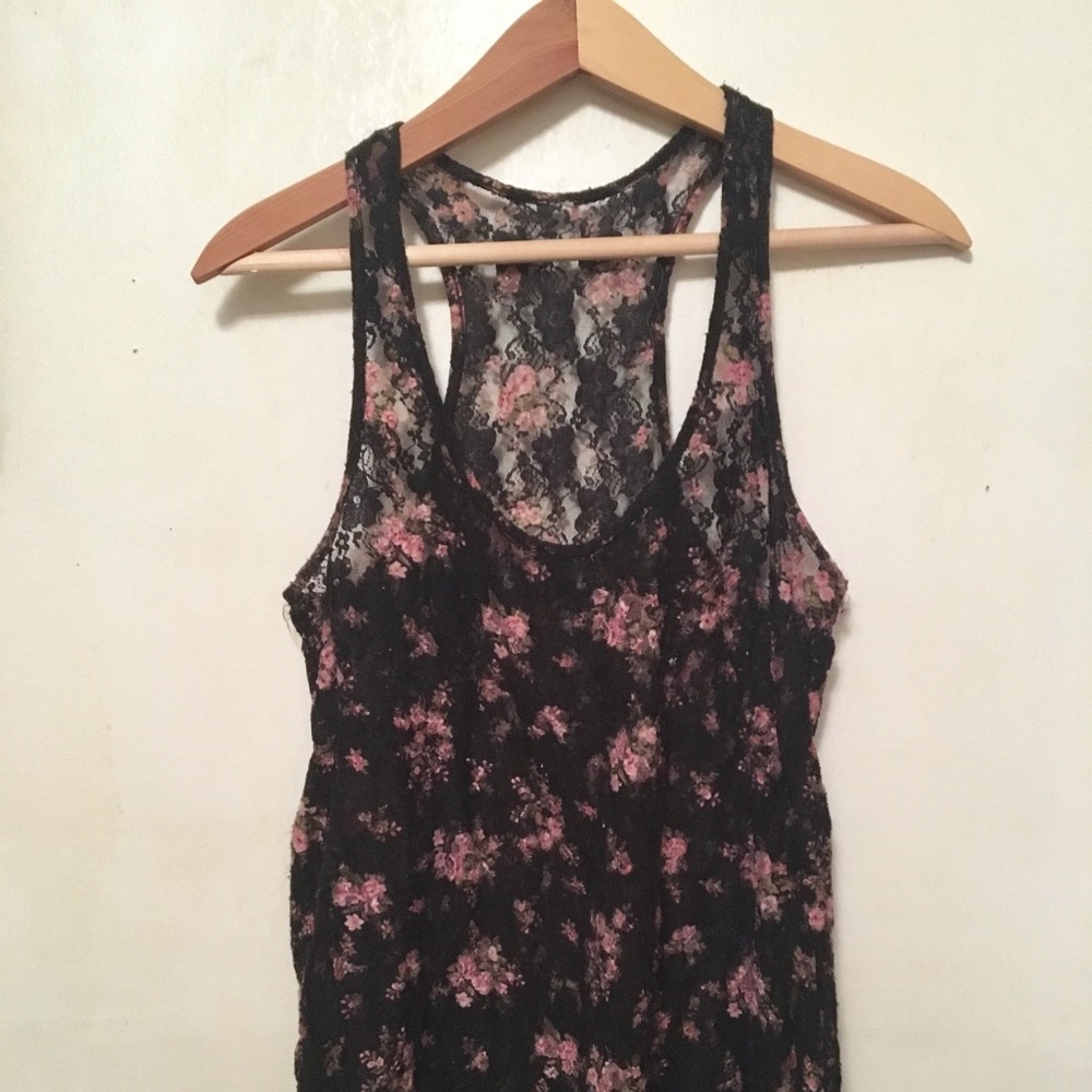 ⛔️SOLD⛔️ 🌸Free People flowered tank🌸 - Picture 3 of 6